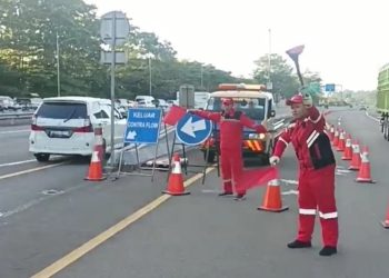 Tol Jagorawi arah Puncak Diberlakukan Contraflow