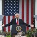 Trump Bebaskan Tarif Impor Elektronik Cina