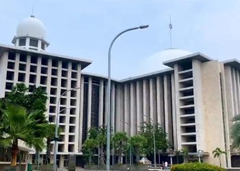Pengelola Masjid Istiqlal Sediakan Lahan Parkir bagi Jemaat Katedral
