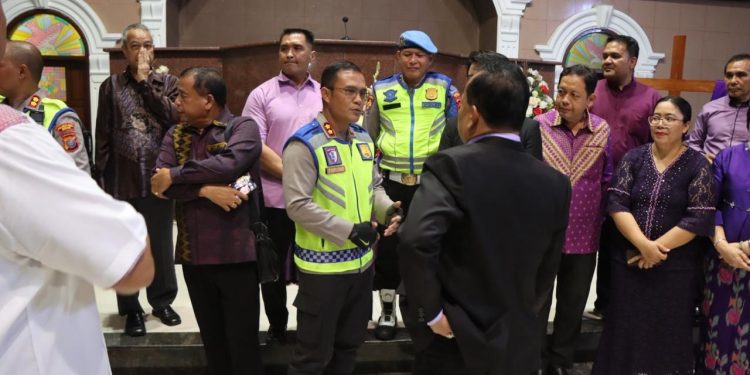Polrestabes Medan Cek Keamanan Sejumlah Gereja di Malam jelang Paskah 2025