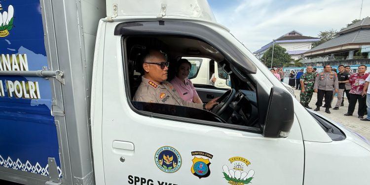 Sopiri Mobil Boks, Kapolrestabes Medan Salurkan Ratusan MBG ke Sekolah