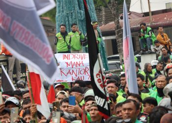 Demo di Depan Kantor Gubsu, Ini Tuntutan Pengemudi Ojol