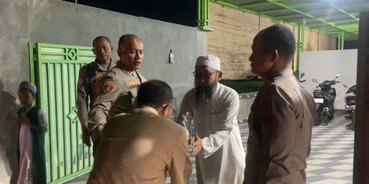 Rawat Silaturahmi, Kapolrestabes Medan Sowan ke Ustad Nababan di Deli Serdang