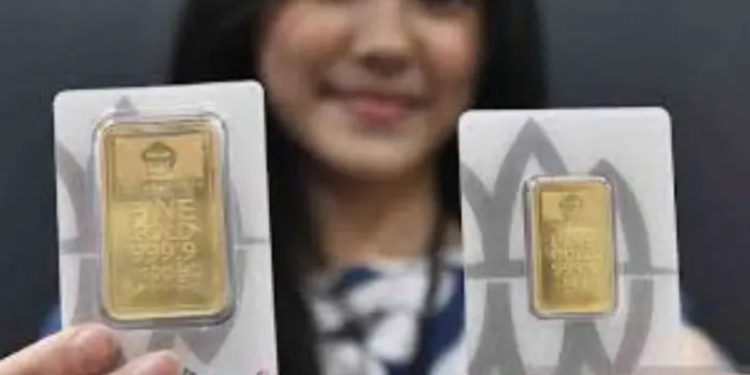Harga Emas Antam Turun Rp28 Ribu