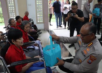 Kita Peduli & Berbagi Polrestabes Medan di Panti Jompo Karya Kasih