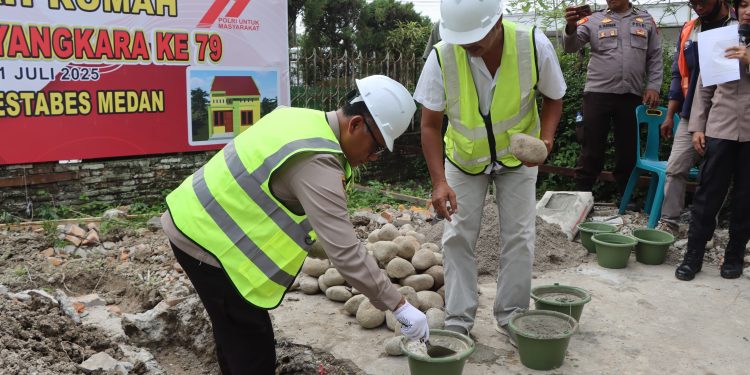 Sambut HUT Polri ke-79, Polrestabes Medan Bedah Rumah Lansia