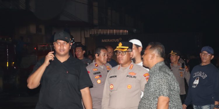 Tinjau Kebakaran di Cahaya Mas, Kapolrestabes Medan Minta Anggota Berjaga
