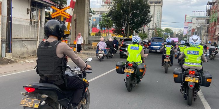 Srikandi Polrestabes Medan Patroli Pagi & Sore Urai Kemacetan