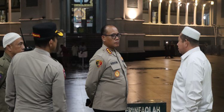 Jelang Idul Adha 1446 H, Kapolrestabes Medan Sambangi 2 Masjid Terbesar