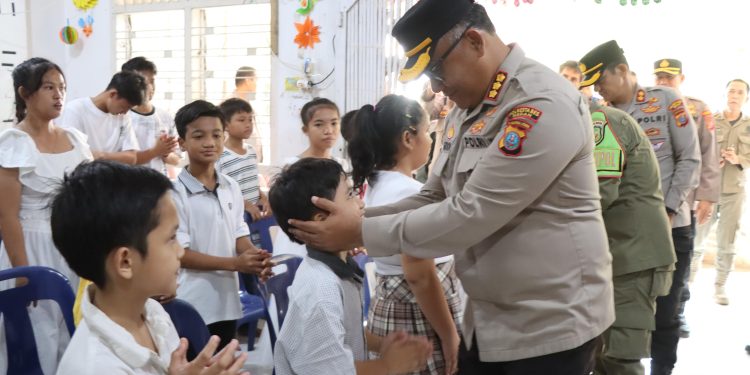Polrestabes Medan ‘Kita Peduli Kita Berbagi’ di Panti Asuhan Ora et Labora Medan Barat