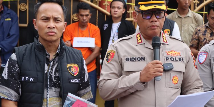 Tolak Beri Pinjaman Uang, Teknisi CCTV Gorok Leher Lansia di Helvetia