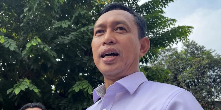 Dirut Bulog Ajukan Pensiun dari TNI