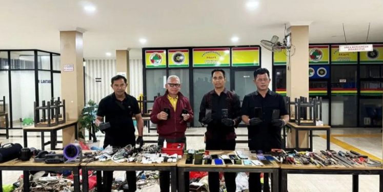 Sidak Lapas Cipinang, Ditjenpas Sita Sejumlah Ponsel