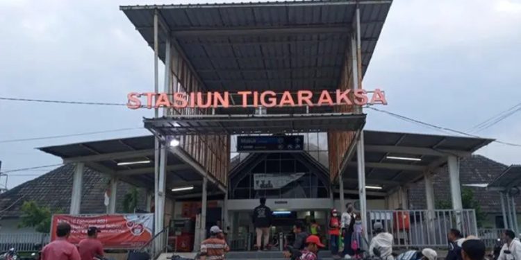 Insiden Opang & Ojol di Tigaraksa Korbankan Penumpang