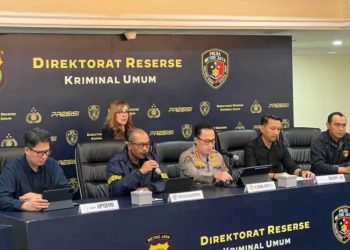 Keluarga Diplomat Muda Arya, Tolak Kesimpulan Penyelidikan Polisi
