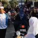 Warga Geruduk Rumah Ahmad Sahroni di Tanjung Priok