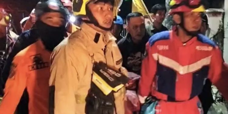 3 Orang Tewas & 5 Luka-luka karena Terjebak dalam Kantor DPRD yang Terbakar