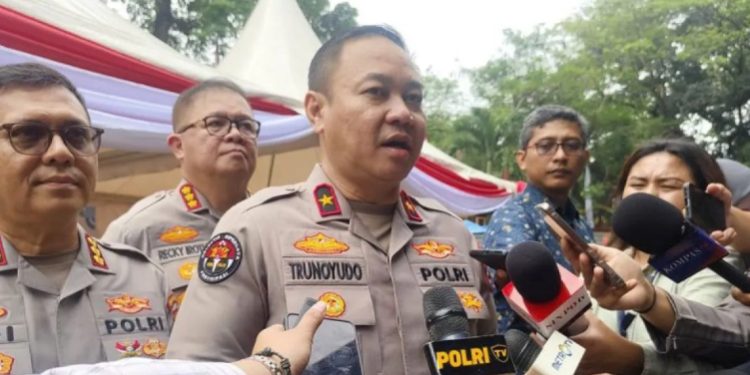 Polisi Dalami Informasi Baru dari Keluarga Diplomat Muda Arya Daru