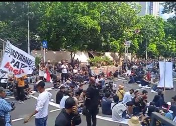 Demo Masyarakat Pati di KPK