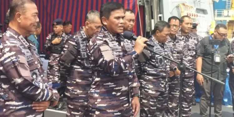 AL incar Kapal Induk Milik Angkatan Laut Italia