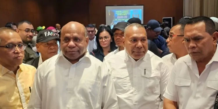Matius Fakhiri ajak Masyarakat Bangun Papua