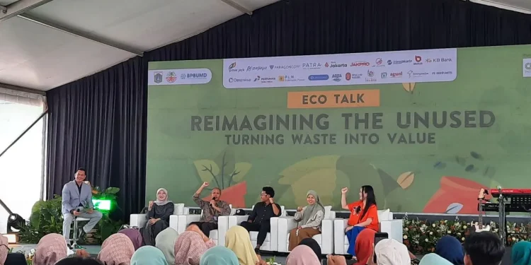 Warga DKI Jakarta Diminta Punya 2 Tempat Sampah