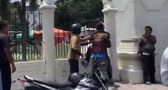 Konten Kreator Adu Jotos dengan Pengendara di Medan