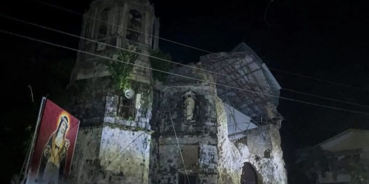 Gempa Magnitudo 6,9 Tewaskan 72 Orang di Cebu