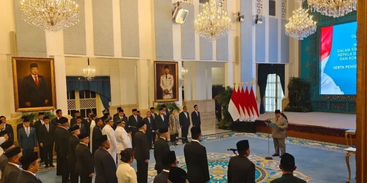 Prabowo Lantik Akhmad Wiyagus sebagai Wamendagri