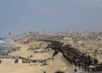 Warga Paletina Menuju Utara Pasca Kepergian Tentara Israel