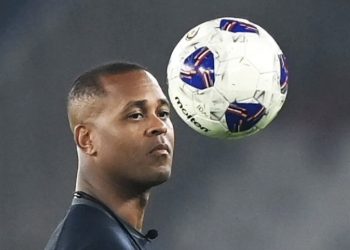 Patrick Kluivert Dipecat!