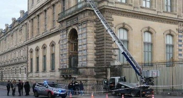 Museum Louvre Paris Kehilangan 8 Barang Antik dalam Waktu 4 Menit
