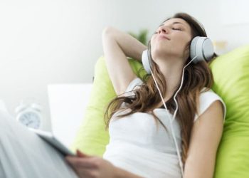 Dengerin Musik dapat Cegah Mabuk Perjalanan