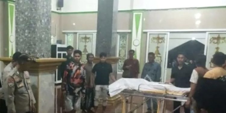 4 Petani Tersambar Petir di Persawahan