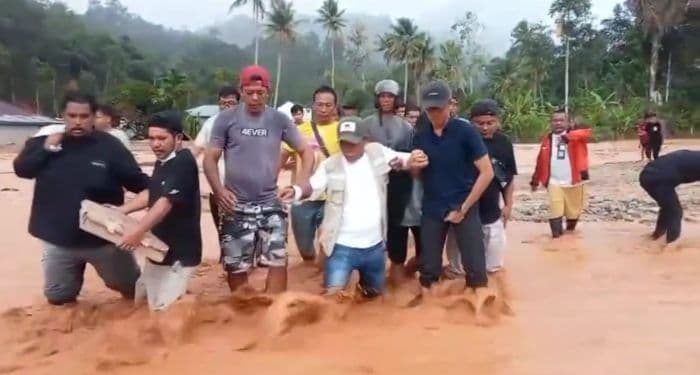 Masinton Nyaris Hanyut saat Kunjungan ke Hutanabolon