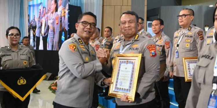 Logistik Polda Jatim Sabet 2 Penghargaan