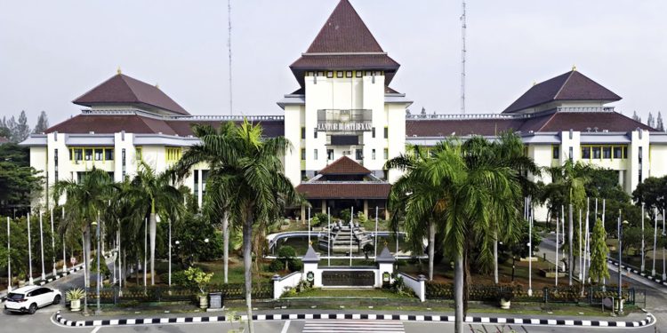 Bupati kena OTT KPK, Pelayanan Publik di Bekasi Berjalan Normal