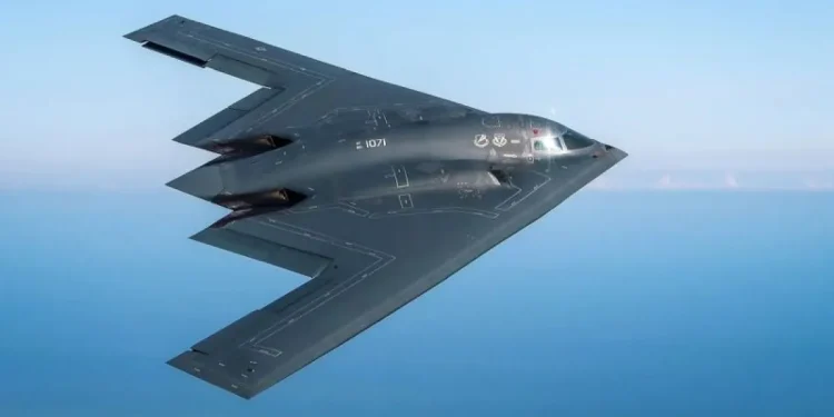 Bomber Siluman B-2 AS Jatuhkan Puluhan Bom dengan Target Peluncur Rudal Balistik