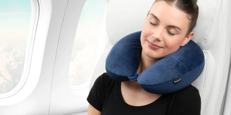 Pasti ada yang Penasaran, Ini Manfaat Bantal Leher untuk Mudik