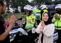 Tertinggal di Rest Area, Pemudik Asal Indramayu Diselamatkan Polisi