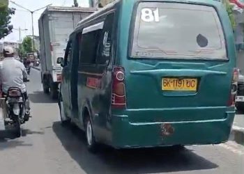 Perampok Menggila, Beraksi Diangkot dan Bikin Panik Penumpang