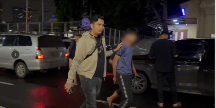 Polisi Tangkap Pelaku Pembacokan Pegawai Toko Roti di Cengkareng