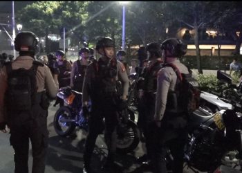 Tim Patroli Ditsamapta Polda Metro Jaya Amankan 3 Pemuda Bercelurit di Cideng