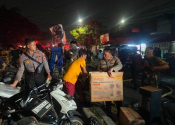 Respons Cepat Polda Metro Jaya saat Kebakaran Pasar Jiung