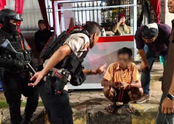 Patroli Brimob PMJ dan Polres Amankan 3 Terduga Pengguna Sabu Saat di Jakut
