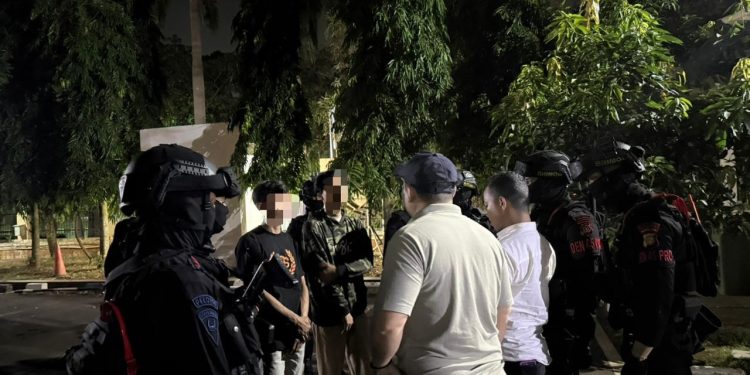 Brimob PMJ Amankan Remaja Terindikasi Narkoba Saat Patroli Cegah Tawuran