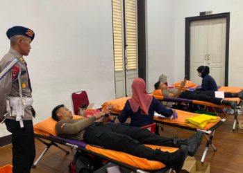 Sambut HUT Bhayangkara ke-80, 100 Personel Brimob Donor Darah