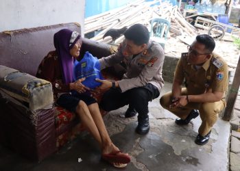 Sambut HUT Bhayangkara, Polres Kepulauan Seribu Gelar Baksos di Pulau Untung Jawa