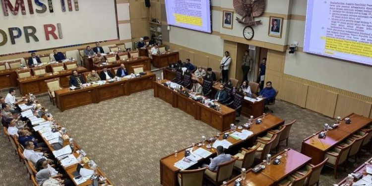Komisi III Sepakat RUU Batas Usia Pensiun Polri 59 & 60 tahun