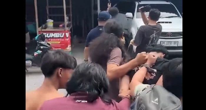 Jatanras Polda Sumut Gerebek Markas Begal di Marelan